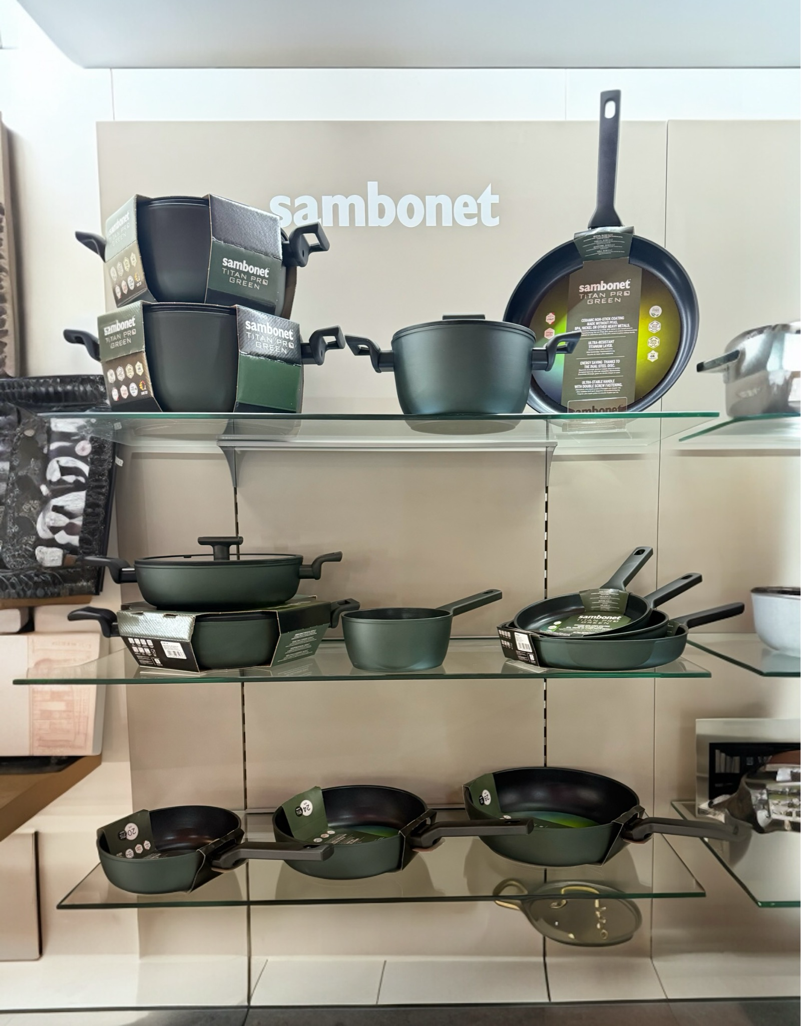 Batteria completa 20 pezzi - Titan Pro Green Sambonet